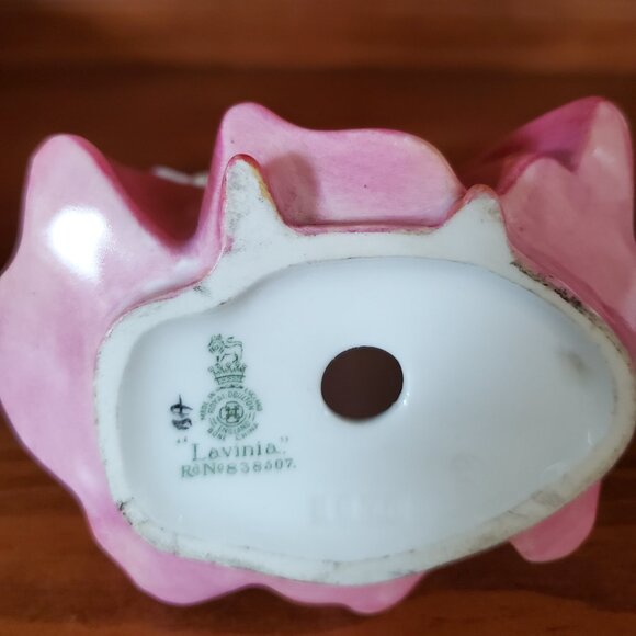 Vintage Royal Doulton Lavinia Figurine No 838507 Small Made in England - Picture 6 of 6